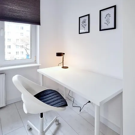 Kosmonautow Comfort By Bookinghost Poznań