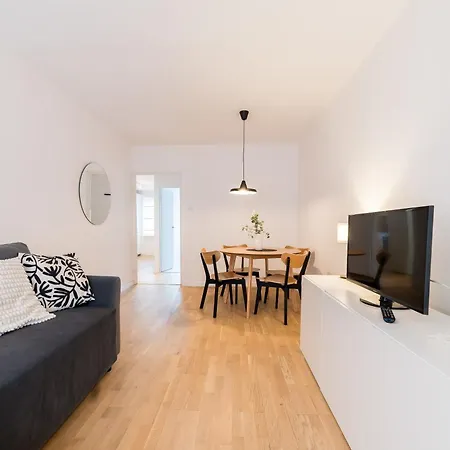 Kosmonautow Comfort By Bookinghost ポズナン